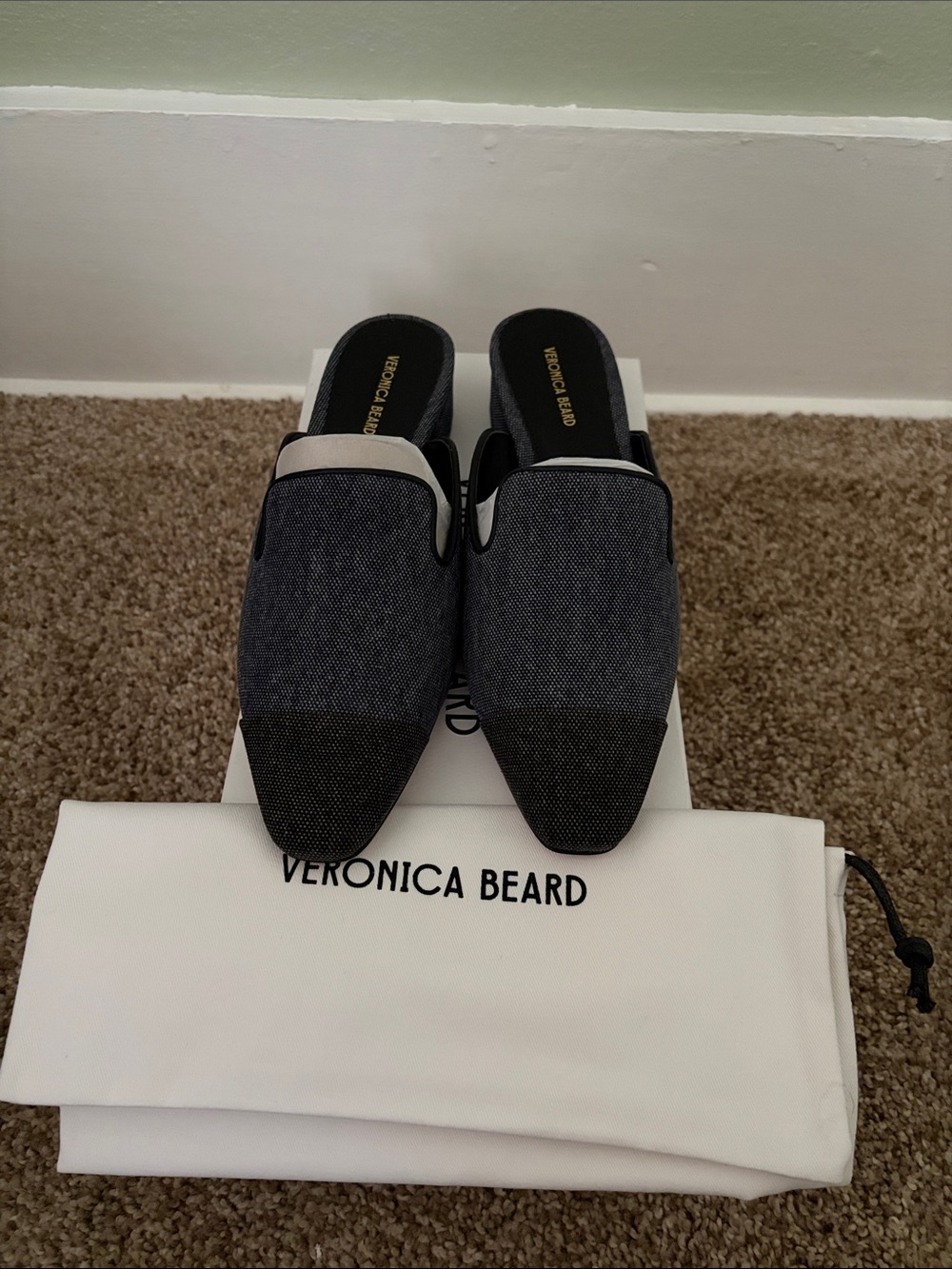 Veronica Beard Black Textured Heeled Pumps in White Box